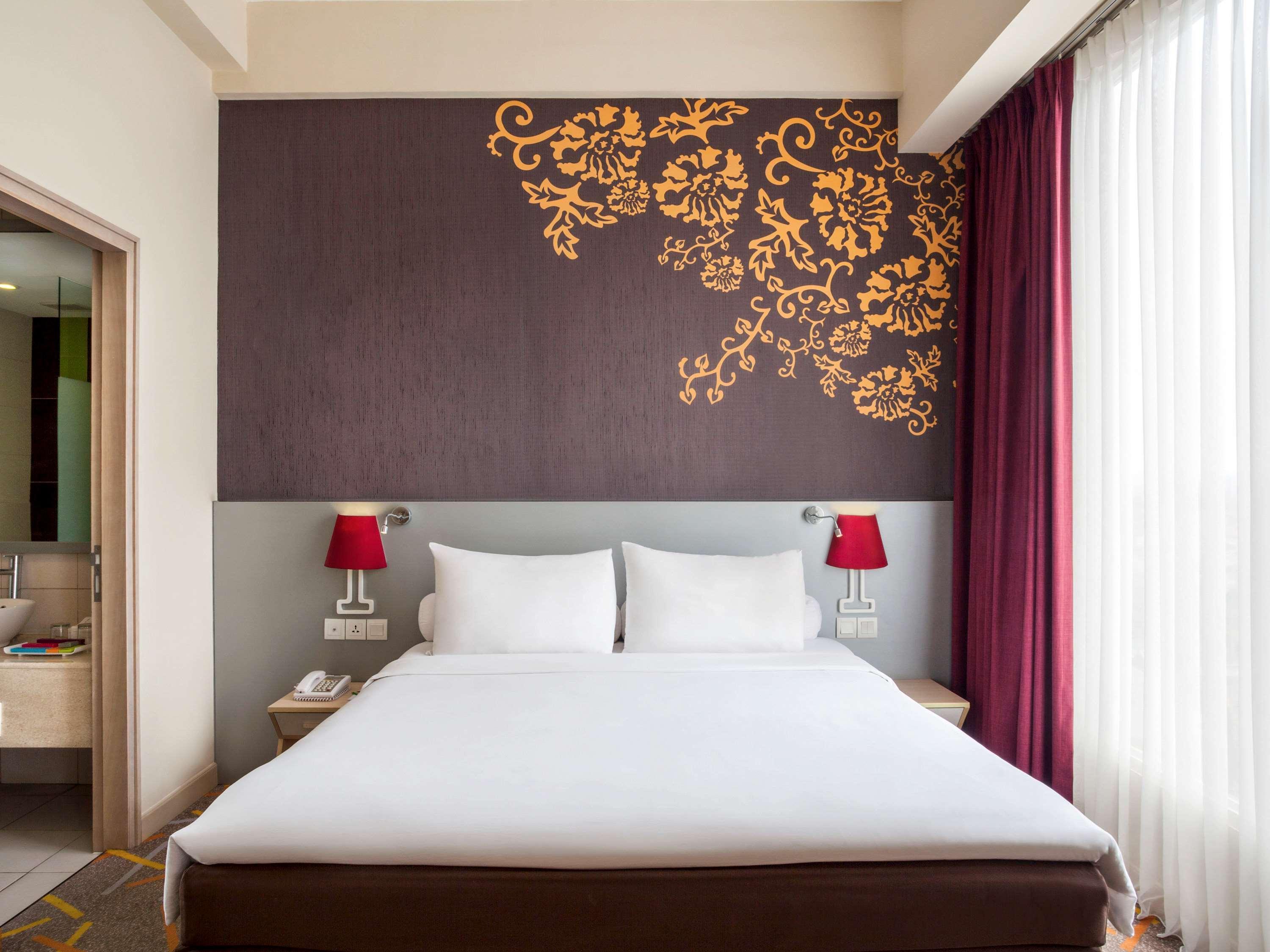 Ibis Styles Malang Hotel Bagian luar foto