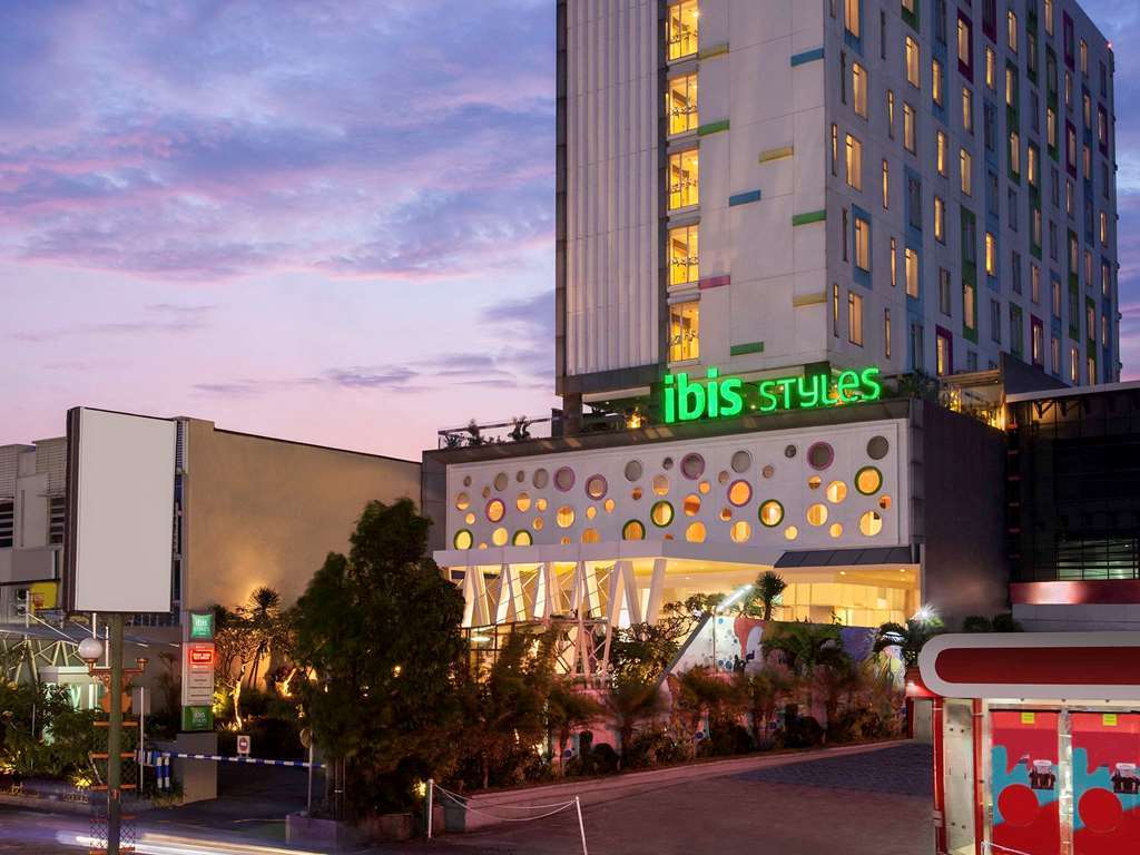 Ibis Styles Malang Hotel Bagian luar foto
